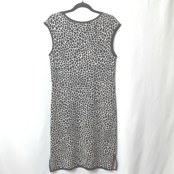 ST JOHN - Picture 2 of 4